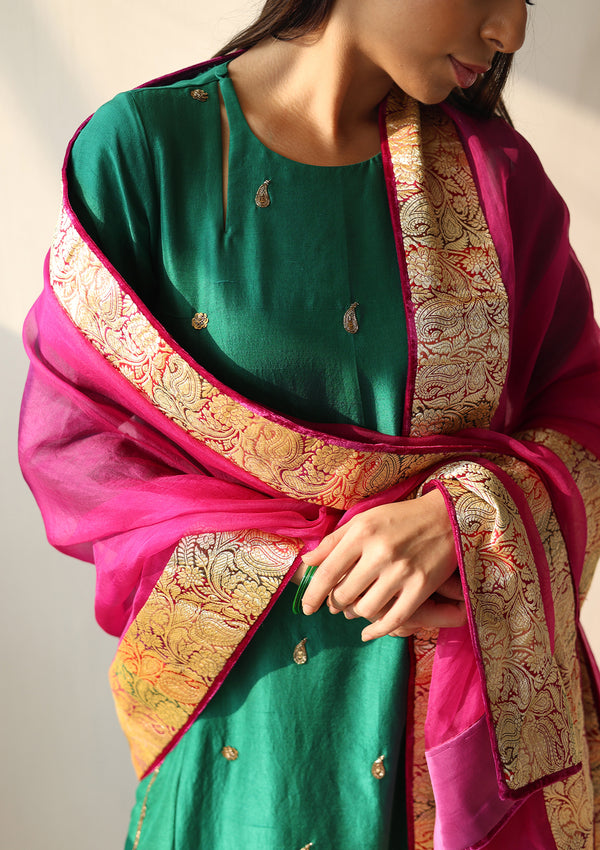 Pachranga Mahboob Odhni