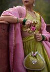 Gulabi Humdam Odhni