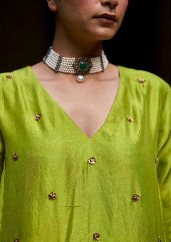 Haryali Rahi Kurta