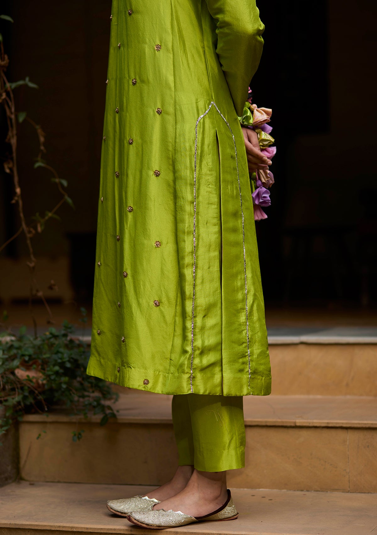 Haryali Rahi Kurta