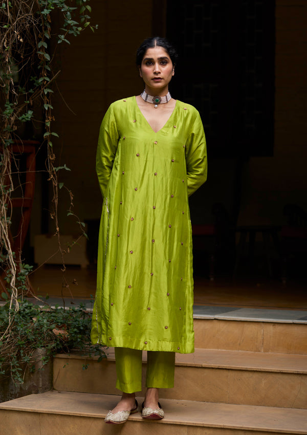 Haryali Rahi Kurta