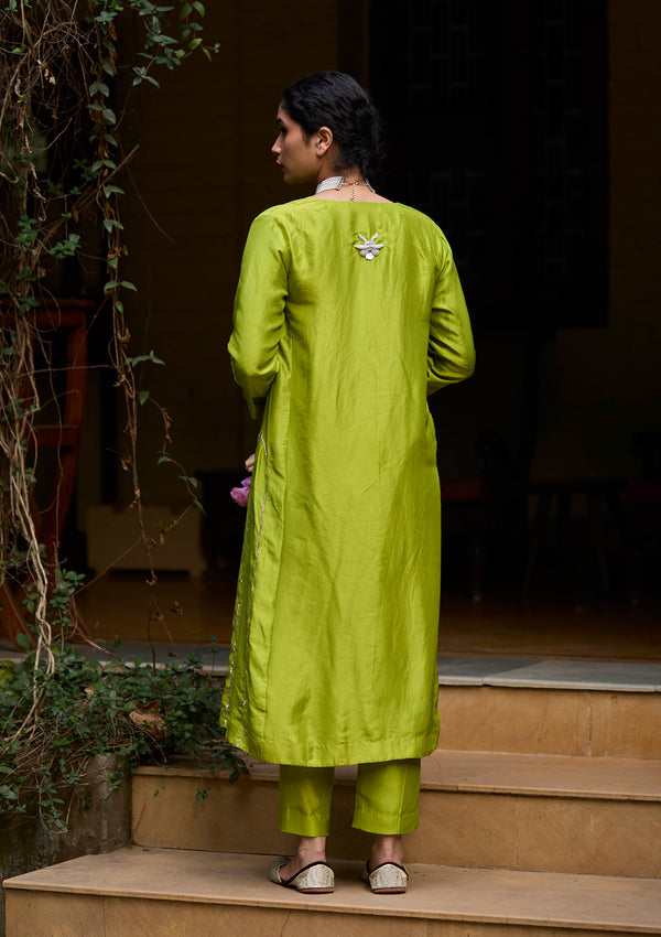 Haryali Rahi Kurta