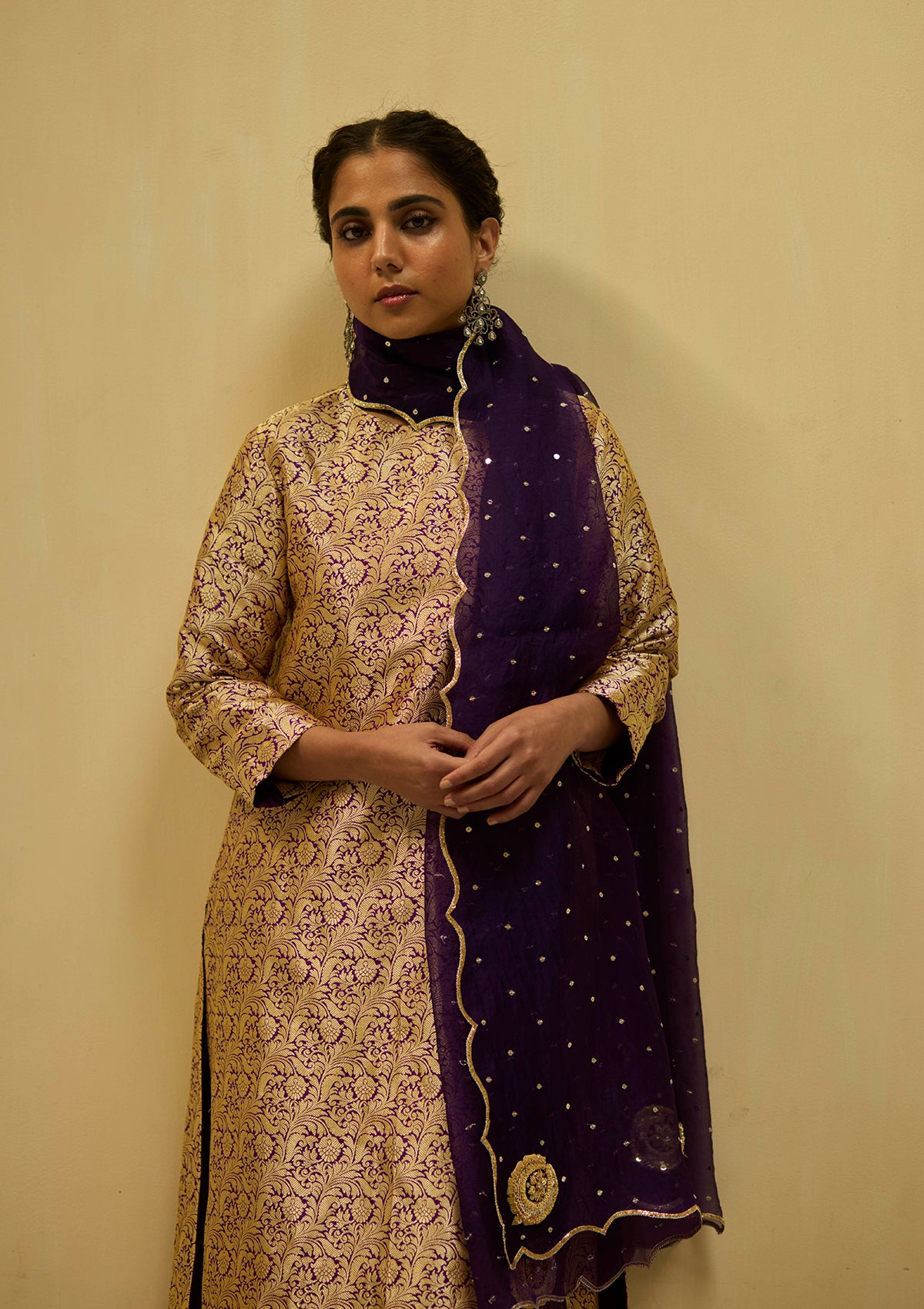 Jamuni Mahboob Odhni