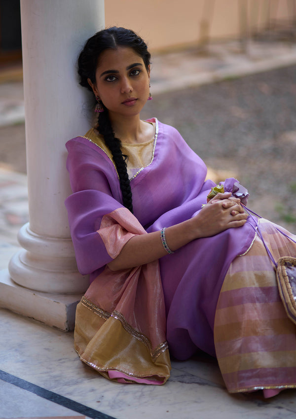 Pachranga Azeez Saree