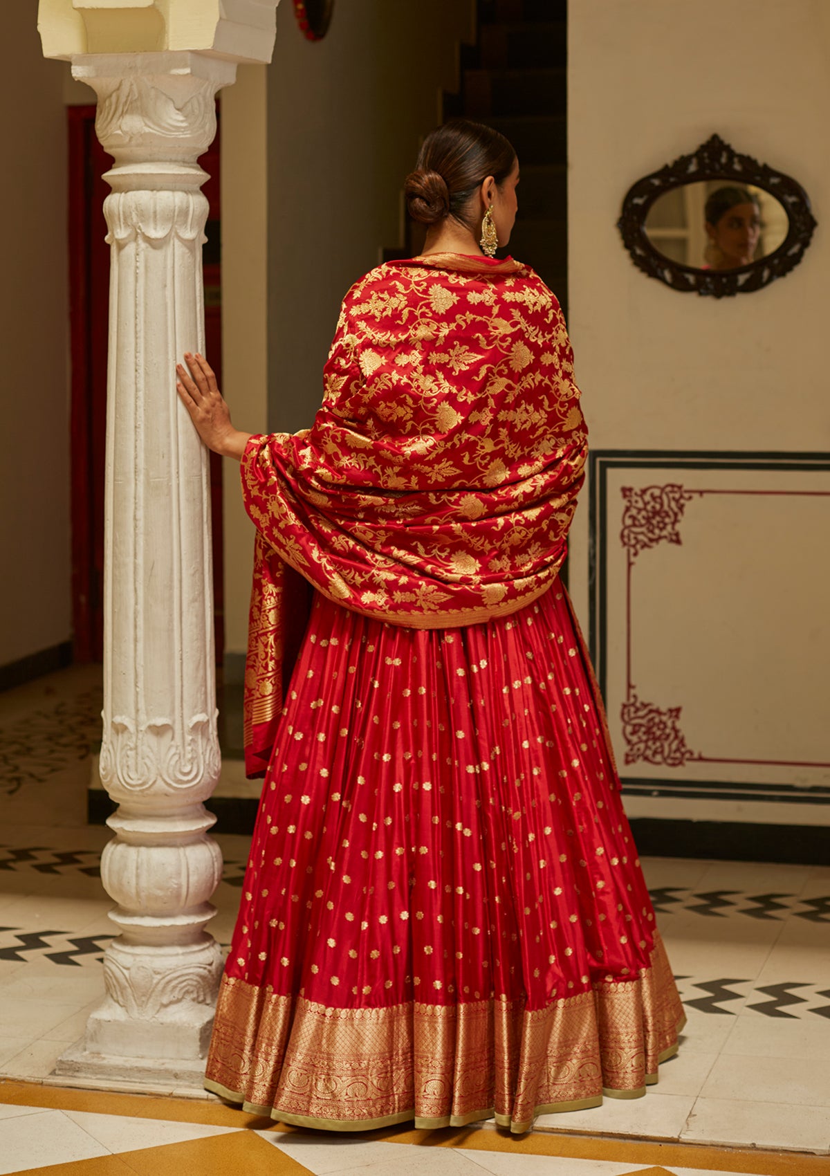 Sindoori Tehvaar Lehenga