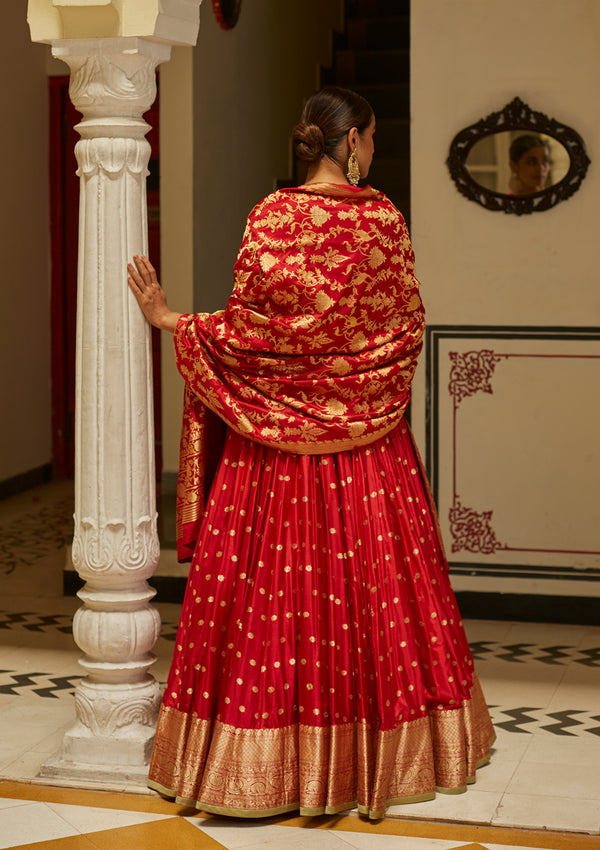 Sindoori Tehvaar Lehenga