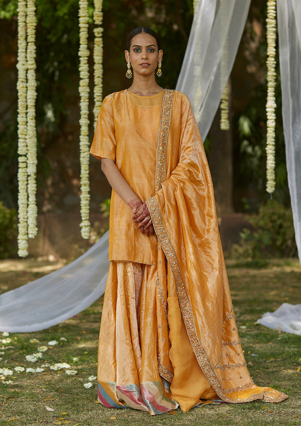 Kesari Kurta