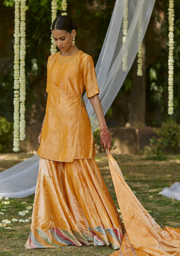 Kesari Kurta