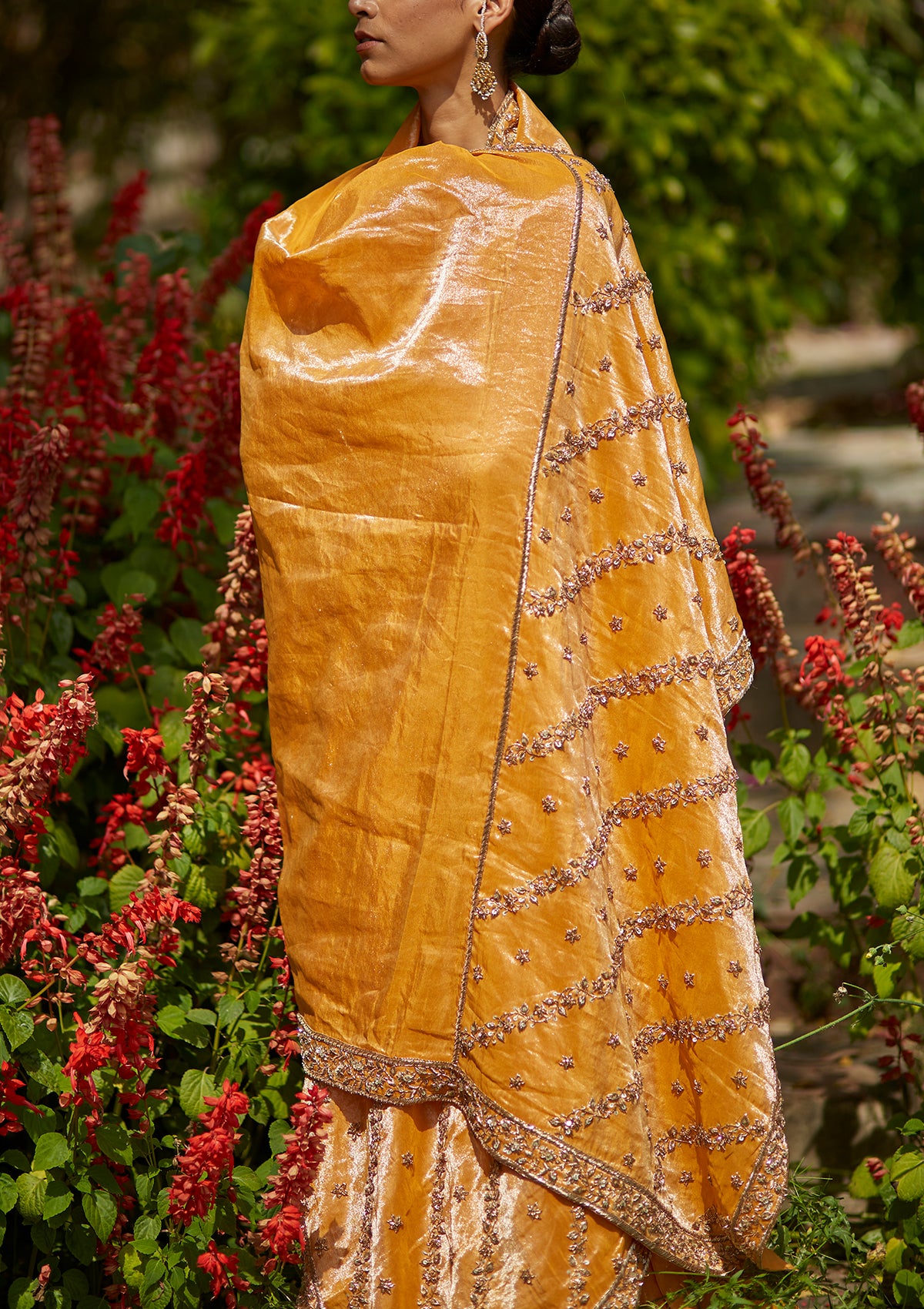 Kesari Odhni
