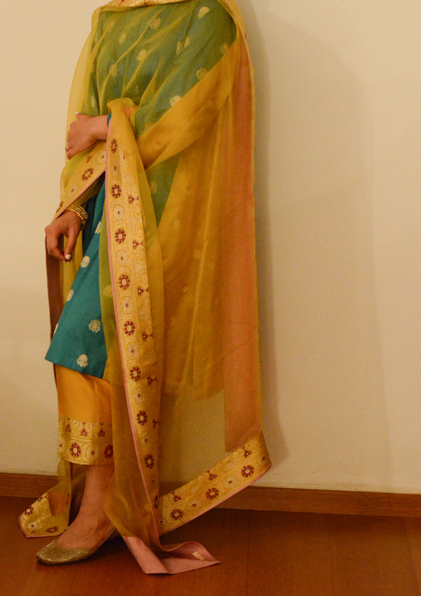 Firoza Basant Kurta