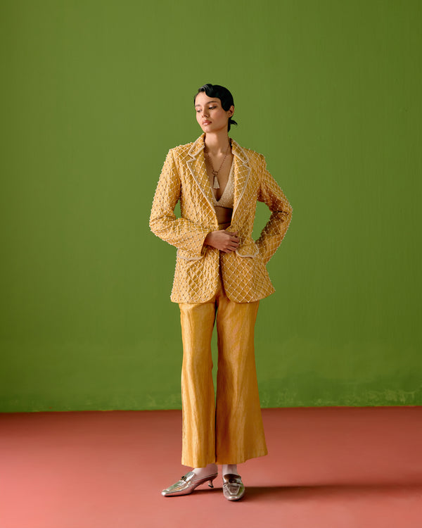 Maharani Meredian Suit