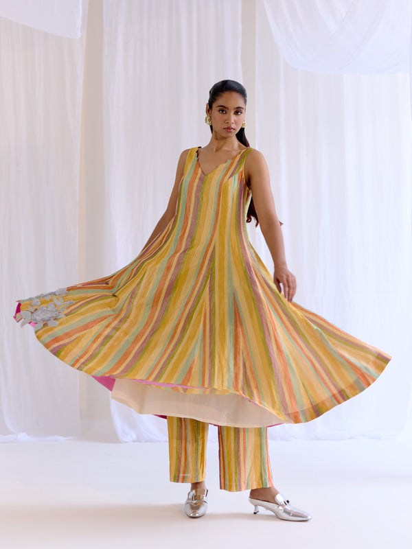 Aab-E-Lehar Kurta Set