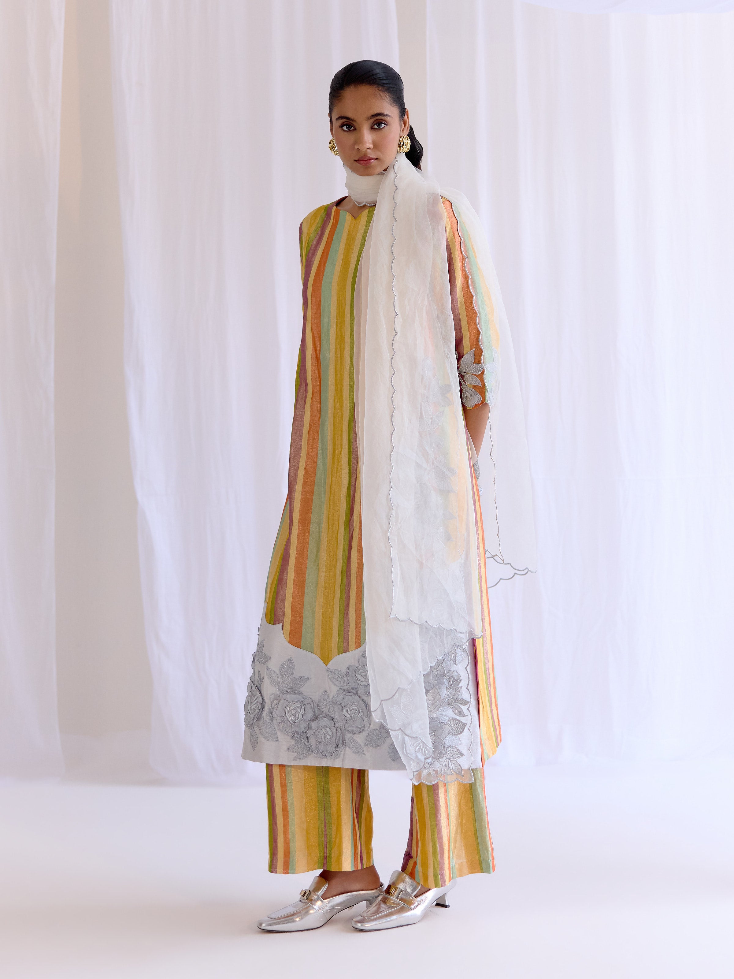 Lehr-E-Gul Kurta Set