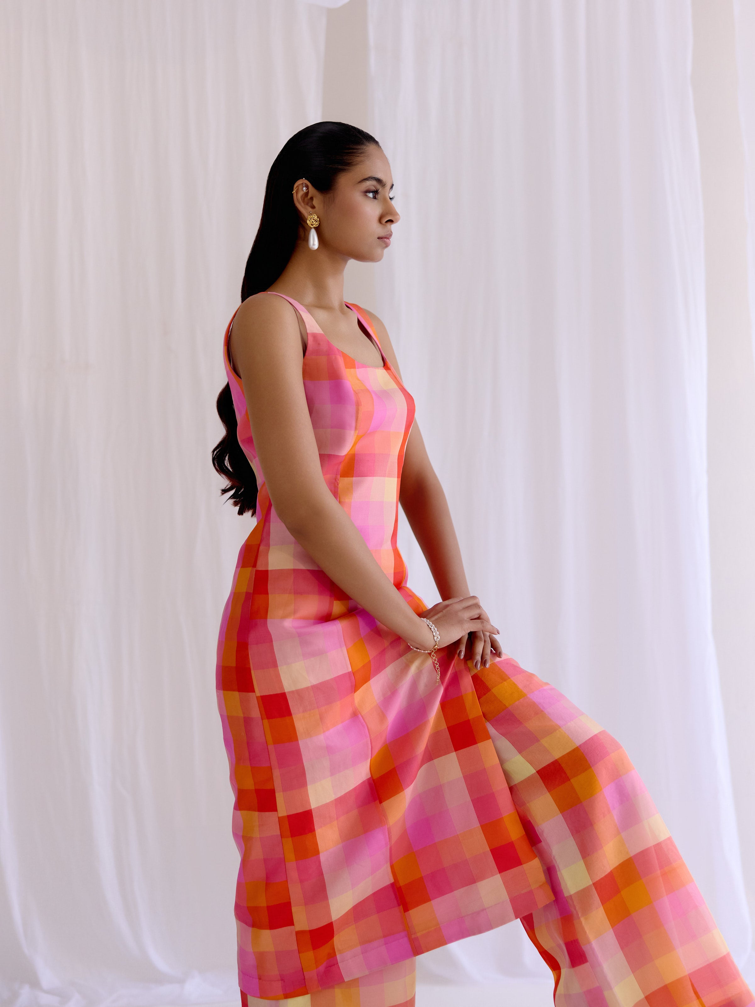 Madame Rangbahaar Kurta Set