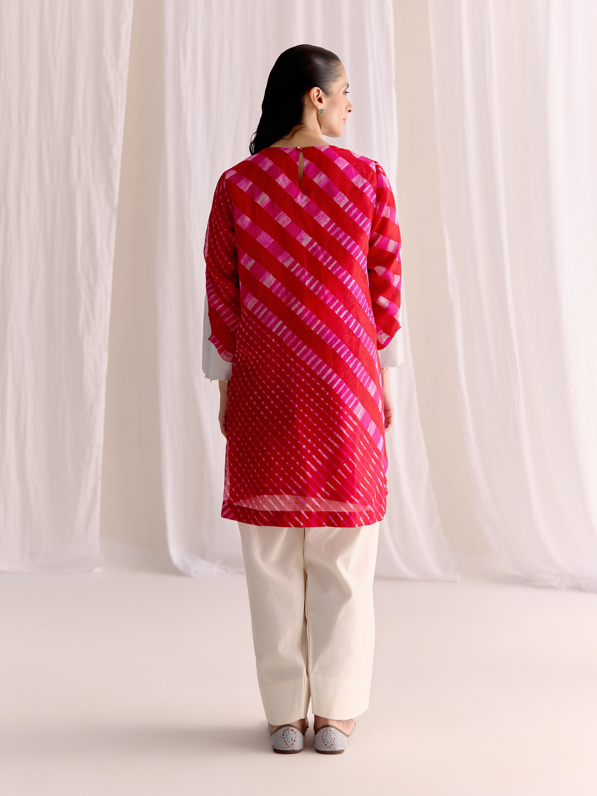 Leher-e-Gul Kurta Set