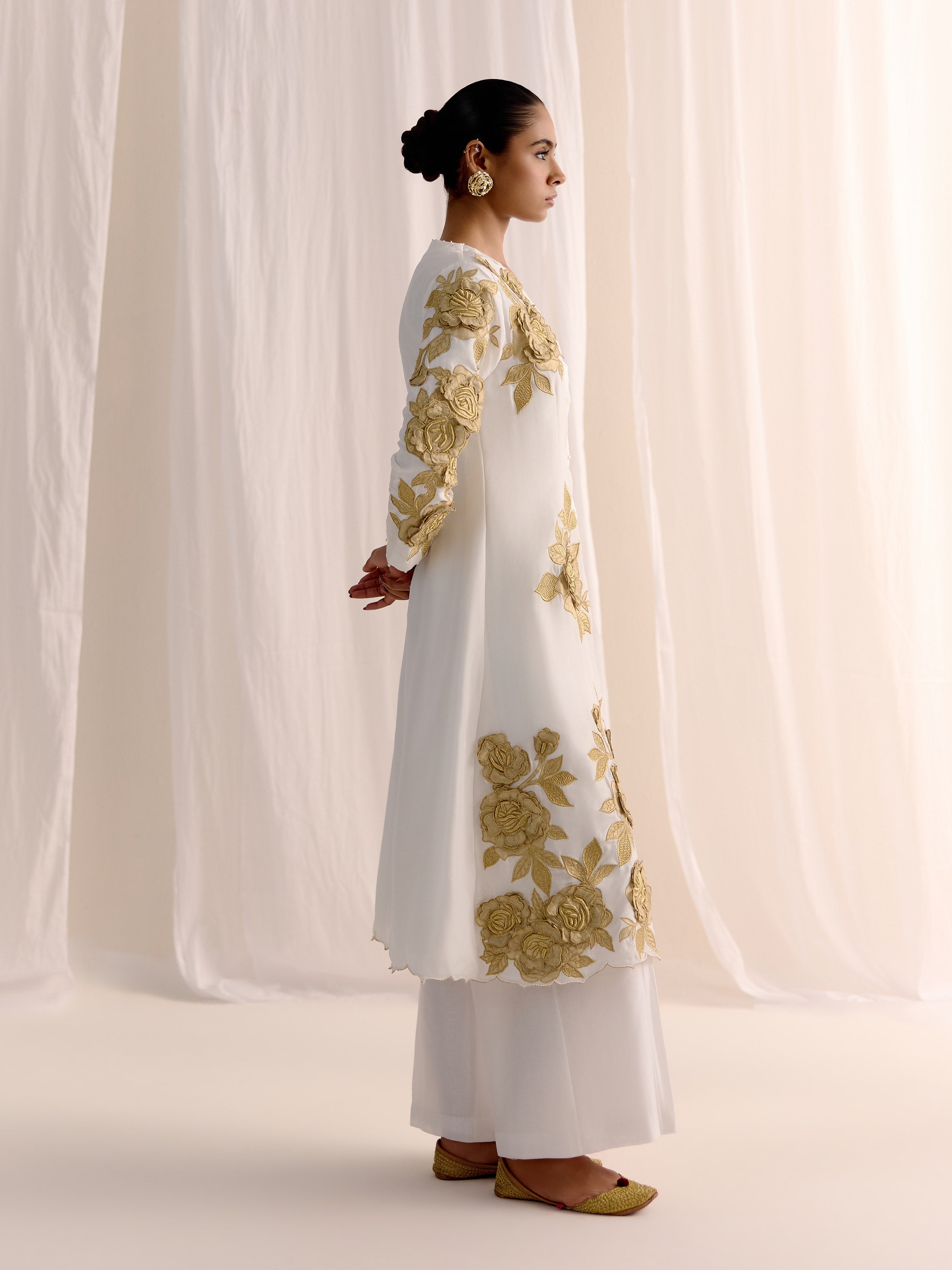 Noor Gulaab Kurta Set