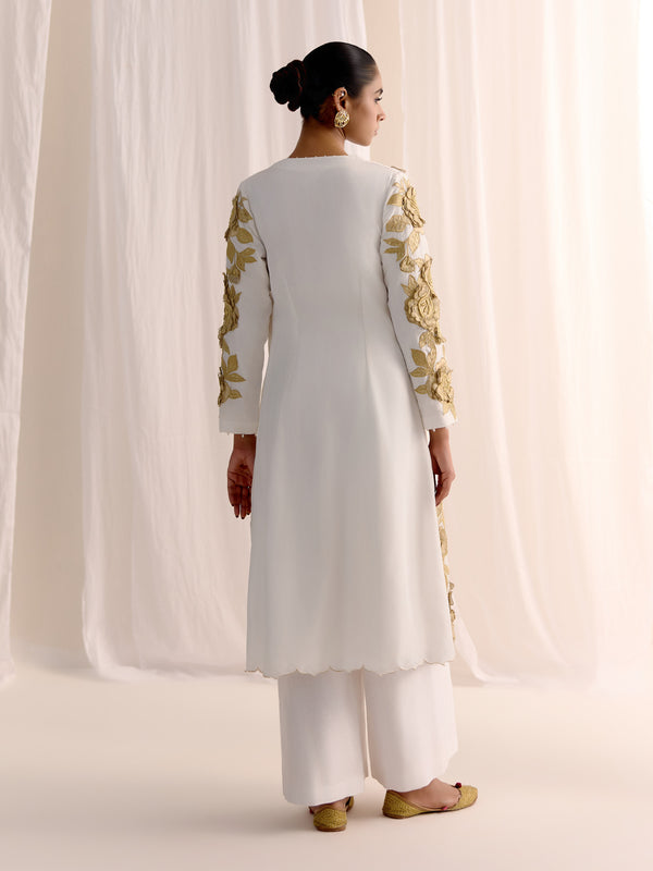Noor Gulaab Kurta Set