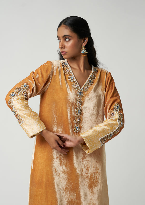 Arq Velvet Kurta Set
