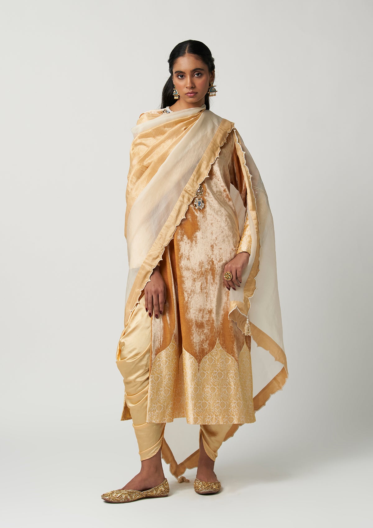 Arq Velvet Kurta Set