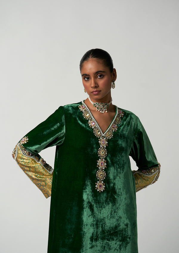 Panna Velvet Kurta Set