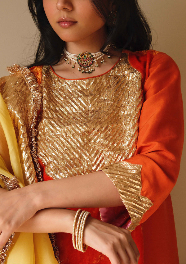 Shabnam Narangi Velvet Kurta